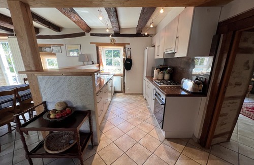 Chanteix Casa | Beautifully restored family cottage, with a large garden, pool and terrace in a lovely small village