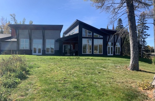 Kenora Casa | Handicap-accessible Lakefront retreat for the whole family. Enjoy Lake Life!