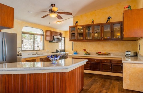 Cabo San Lucas Villa | Close Walk to Beautiful Beach, Costa Brava, 3 bedroom