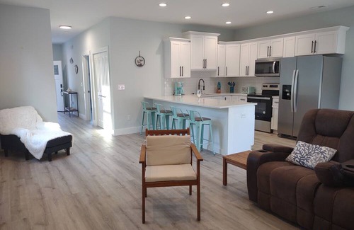 Myrtle Beach Casa | Brand New townhome. Pets allowed $150.00 fee, 5 min walk to the beach.