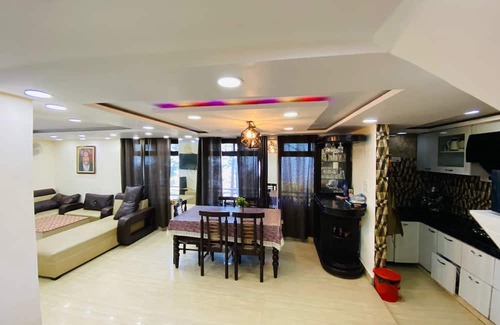 The Mall Road Villa | rudhraksh villa homestay 4 bhk villa