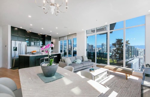 Downtown Vancouver Condominio | D18 - Amazing 2 Bed Prestigious Residence!!