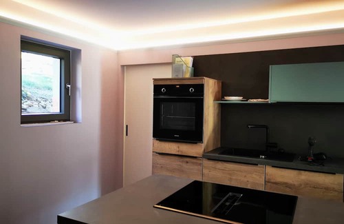 Mobisburg-Rhoda Casa | Charming house close to the city & yet in the countryside, with large terrace, garden, carport