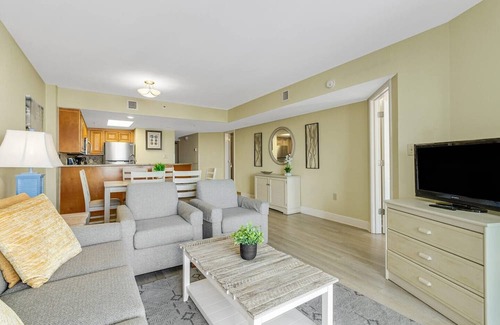 Myrtle Beach Condominio | Breathtaking Oceanfront Suite at Grand Cayman