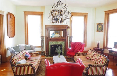 16th Street Heights Casa | DC Gem 10 Bedrooms/9.5 Baths! Short Stays Available Too!