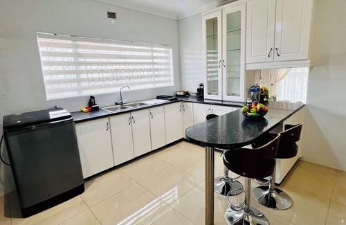 Manzini Casa | Homely, Spacious, Comfy beds, pillows & crisp linen, coffee, private & secure.