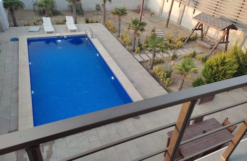 Baku Villa | Spacious 4-bedroom villa in charming Baku with AC