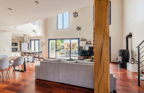 Barbery Casa | Prestige, elegant 185 m² countryside home in the heart of Barbery.