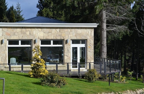 San Carlos de Bariloche Hotel | Serene Retreat with Mountain Views & Fitness Center Near Downtown Bariloche