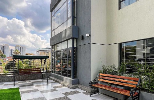 Central Business District Apartamento | Soothing 5-bedroom apartment in the heart of Nairobi