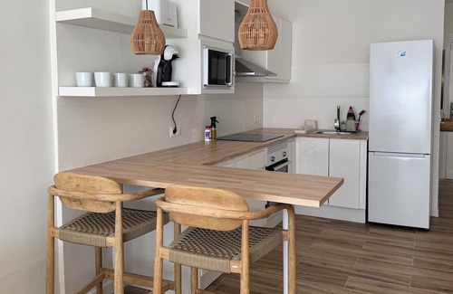 Aguadulce Apartamento | Renovated Calma Mediterranea apartment, 8 minutes from the beach
