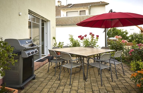 Rust Casa | Holiday Home 'Elsa 180 sqm' with Private Terrace, Private Garden and Wi-Fi