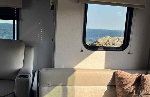 Port Medway Casa | Bold oceanfront! New well equipped trailer set up for your dream vacation!