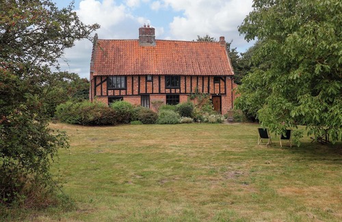 Beccles Cabaña | KEIRS COTTAGE, family friendly, with open fire in Beccles