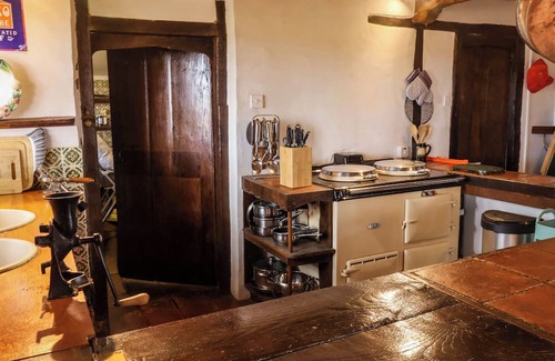 Beccles Cabaña | KEIRS COTTAGE, family friendly, with open fire in Beccles