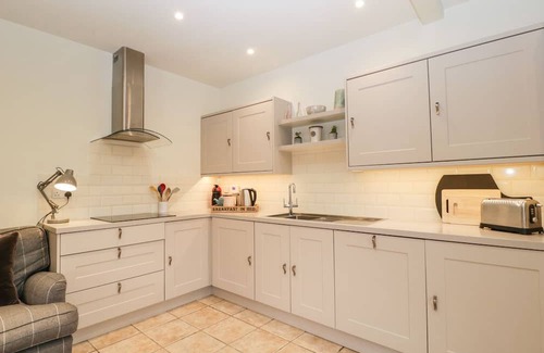 Langport Cabaña | THE END, romantic, character holiday cottage in Langport