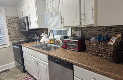 Raeford Casa | Casa Minimal Cottage Pet Friendly w/Fenced Yard