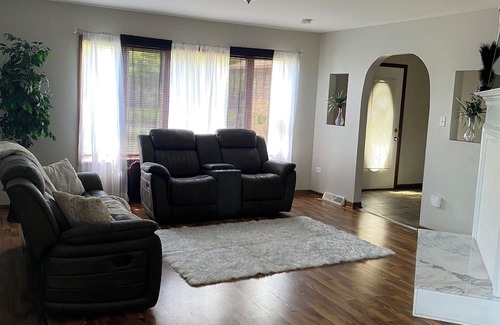Lansing Casa | Welcome To Our Beautiful Home!