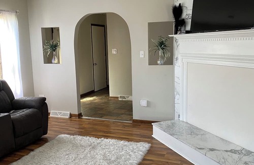Lansing Casa | Welcome To Our Beautiful Home!