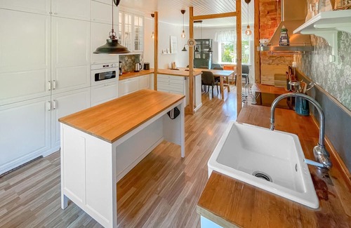 Hanger Casa | 5 bedroom lovely home in Värnamo