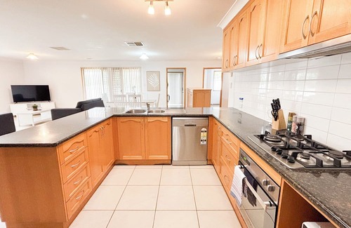 Estella Casa | 4 Pinnacle Place, Estella
