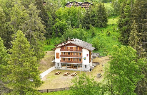 Les Mayens-de-Sion Chalet De Esquí | Chalet in Les Agettes with garden