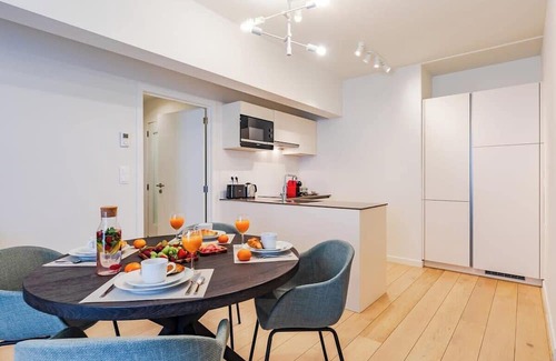 Plasky Apartamento | 3BR NATO & EU Apartment Free Luggage Room