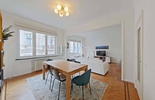 Postel Apartamento | Bright 1BR flat in Saint-Gilles