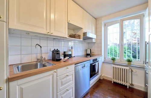 Wijk van de Squares Casa | European Union and Grand Place. Luxurious 6-BR Mansion