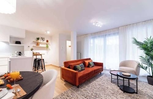 Broekwijk Apartamento | 1BR Contemporary Comfort in the Heart of the City
