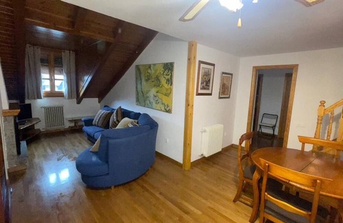 Benasque Apartamento | Cozy penthouse in the center of Benasque