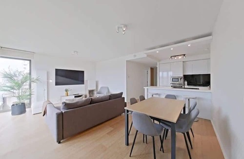 Northern Quarter Apartamento | Stylish 2BR Apartment with Balcony