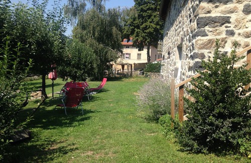 Goudet Casa | Gite in a Village of Character