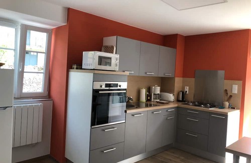 Goudet Casa | Gite in a Village of Character