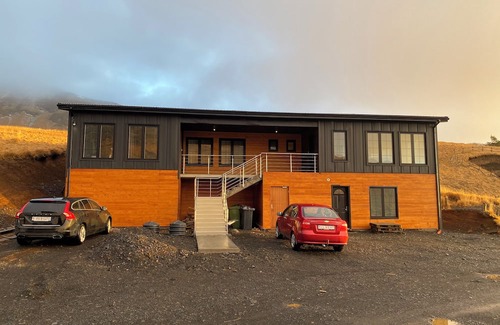 Myrdalshreppur Apartamento | Panorama Vík - Charming 2-bedroom apartment in Vík with stunning views.