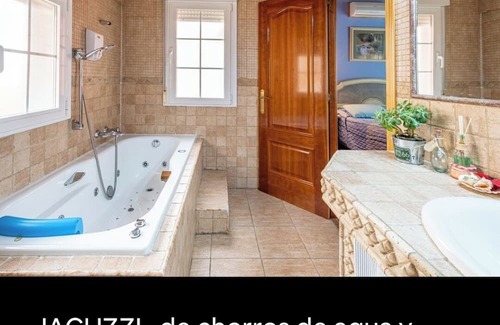 Avila Casa | Relaxation and comfort 15 minutes from downtown