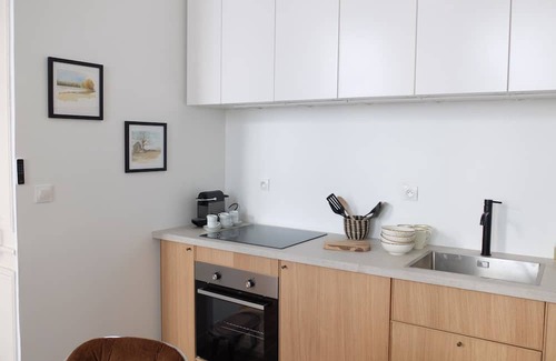 Bourgogne Apartamento | Large artist's apartment, charm & hyper center