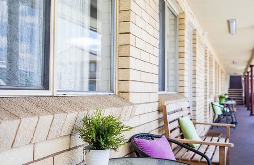 Goulburn Cama Y Desayuno | Lilac City Motor Inn 2 Bedroom Interconnect 9/10