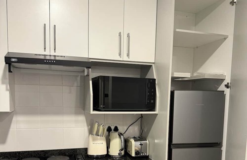 Gaborone Apartamento | Urban Bleu | Stylish 1-Bed Apartment in Gaborone, Perfect for Business & Leisure