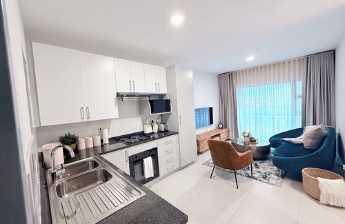 Gaborone Apartamento | Urban Bleu | Stylish 1-Bed Apartment in Gaborone, Perfect for Business & Leisure