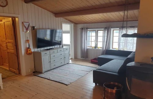 Orkdal Cabaña | Authentic Norwegian Cabin with Stunning Lake Views - Cottage with Fishing