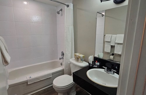 Charlottetown Apartamento | Cozy, Comfortable Hotel Suite with a Kitchen