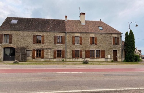 Precy-sous-Thil Apartamento | Beautiful apartment at the gateway to Auxois-Morvan
