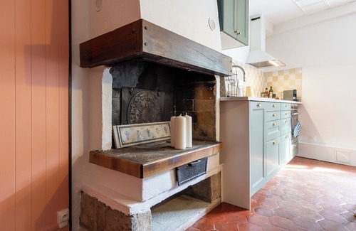 Moret-sur-Loing Cabaña | Charming renovated air-conditioned cottage, historic center of Moret-sur-Loing