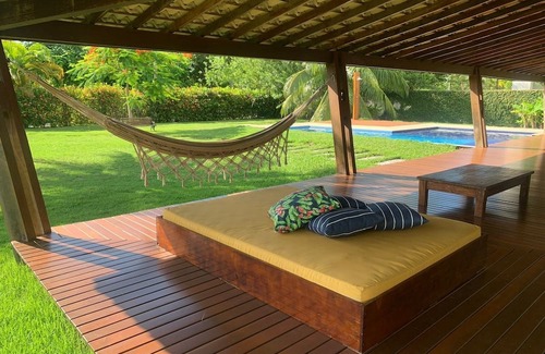 Catu de Abrantes Casa | Busca Vida House 5 Suites in Busca Vida, Bahia