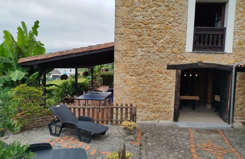 Pruneda Casa | Country House 'La Espinera' with Mountain View, Private Terrace and Wi-Fi