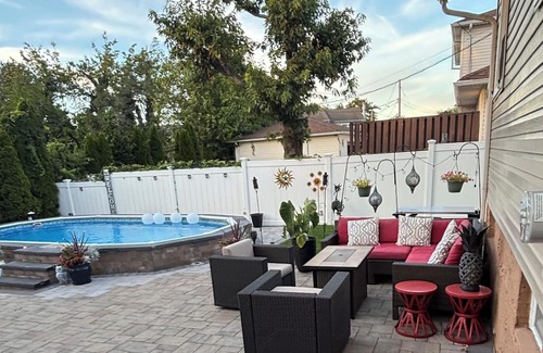 Plainview Casa | Stay Close to Ryder Cup: Cozy 3BR Home w/Backyard – 2 Miles to Bethpage