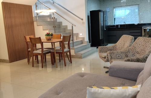 Lameirao Casa | Family home, swimming pool and soccer field, in a gated community.
