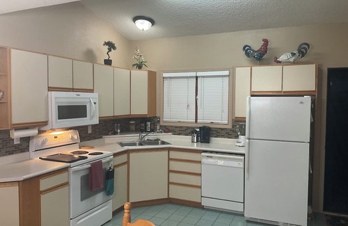 Central Okanagan Casa | Enjoy your Winter in a one Bedroom Condo in Holiday Park Resort, Kelowna BC!