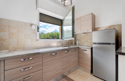 Lonate Pozzolo Apartamento | Apartment '9' with Shared Garden, Balcony and Wi-Fi